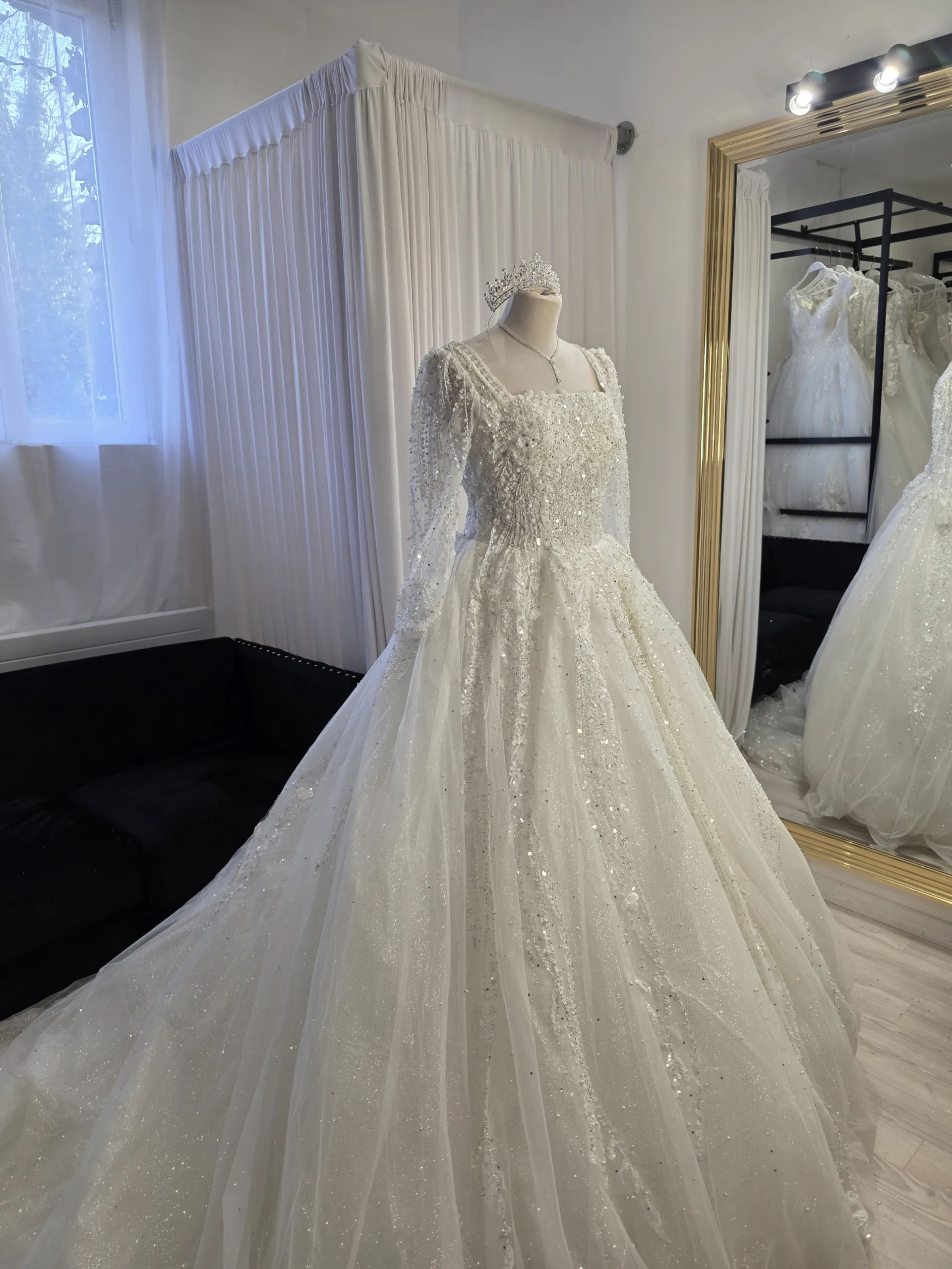 Robe de mariée strass et perles – Image 5