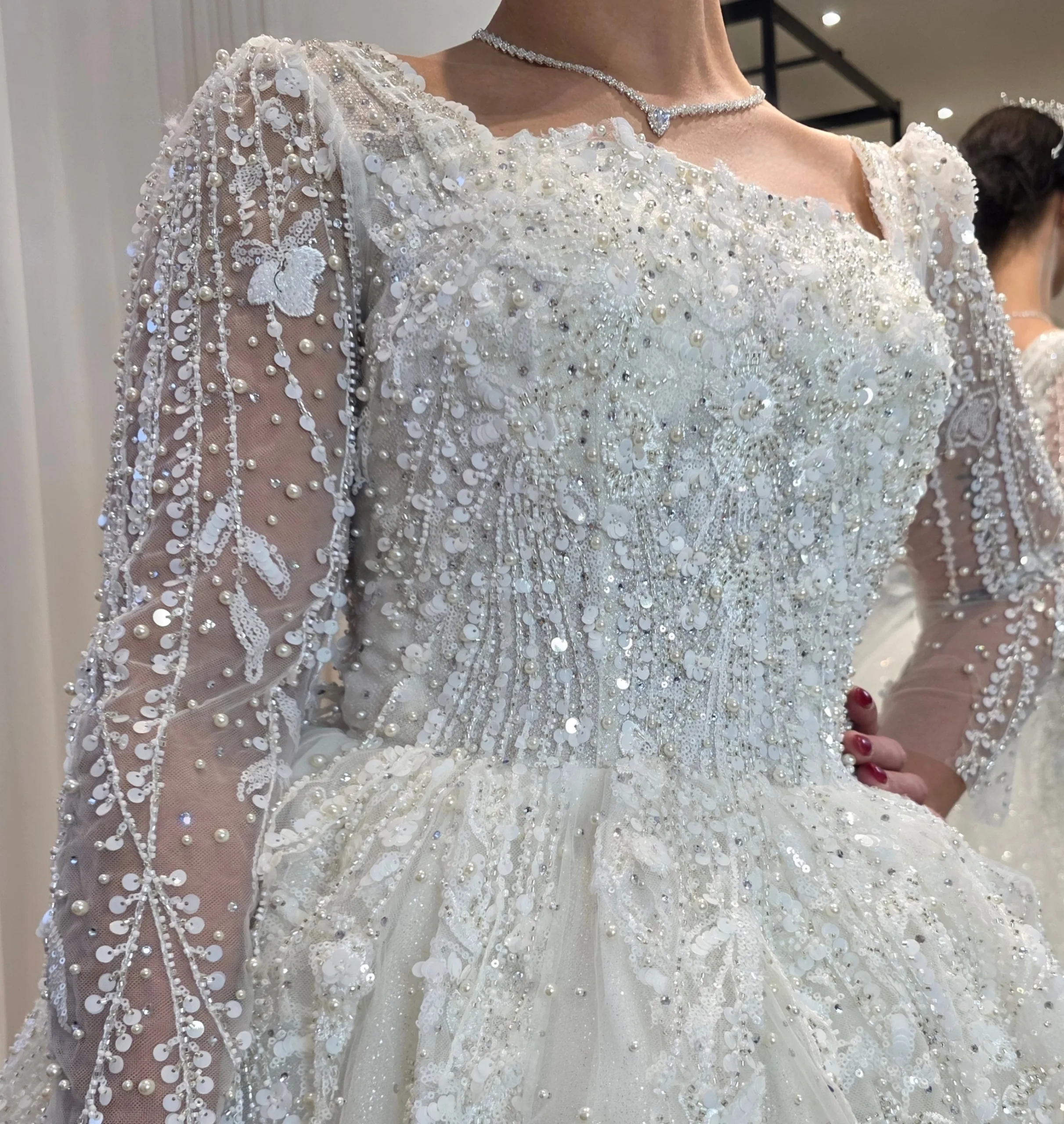 Robe de mariée strass et perles – Image 2