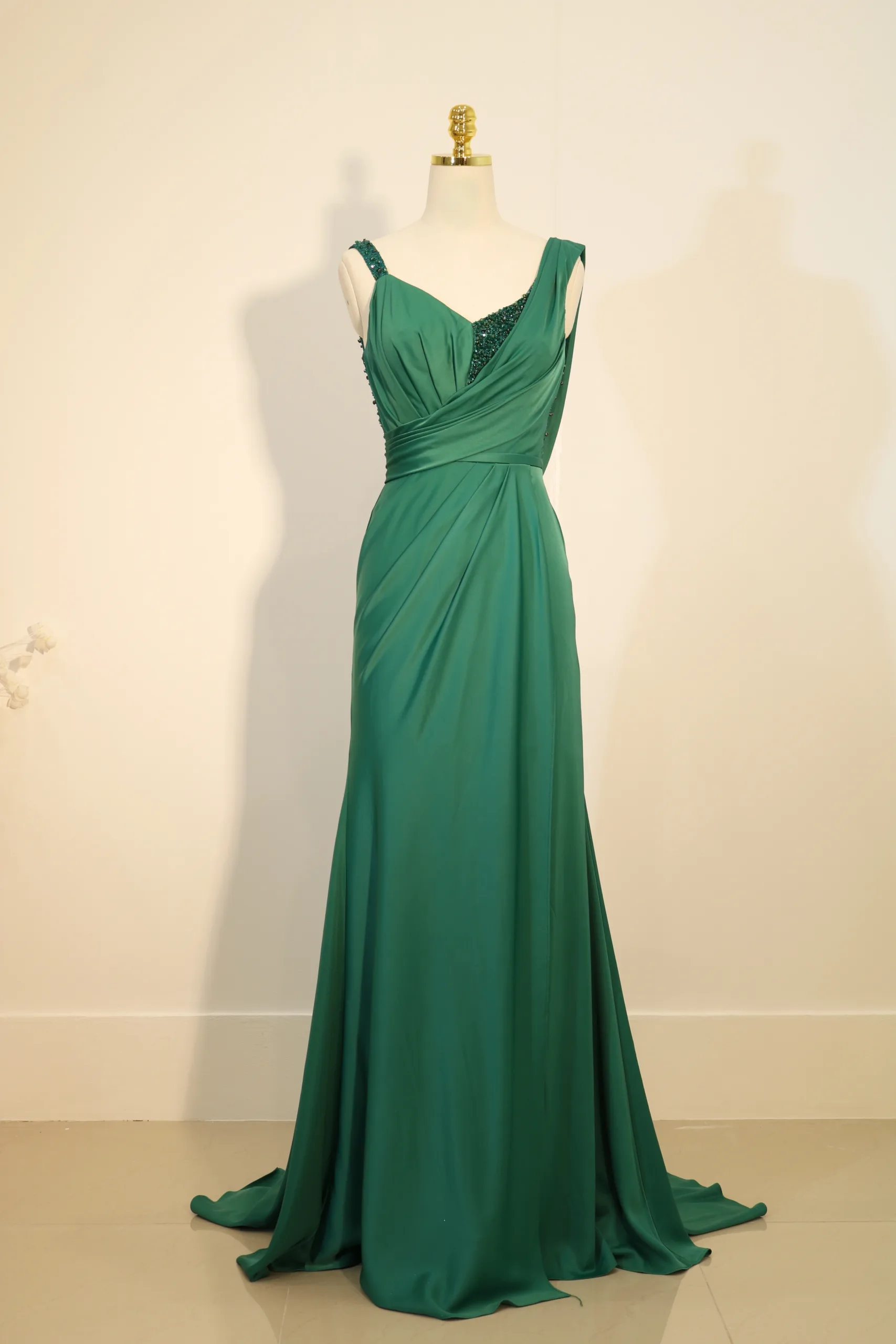 robe satinée verte