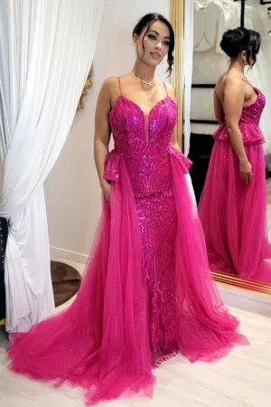 Robe de soirée longue brodée à sequins avec traîne en tulle