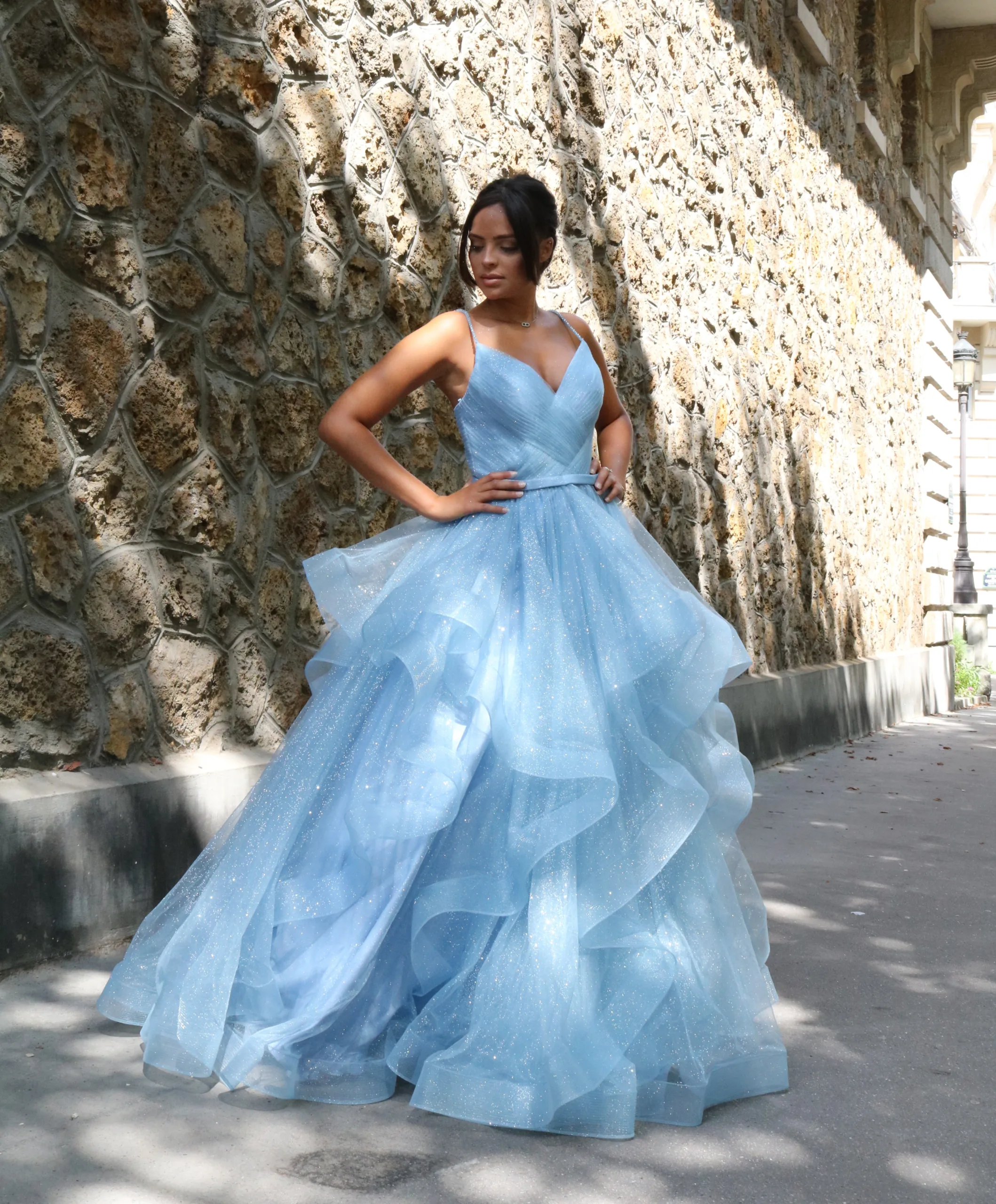Robe de bal en tulle scintillant – Image 2