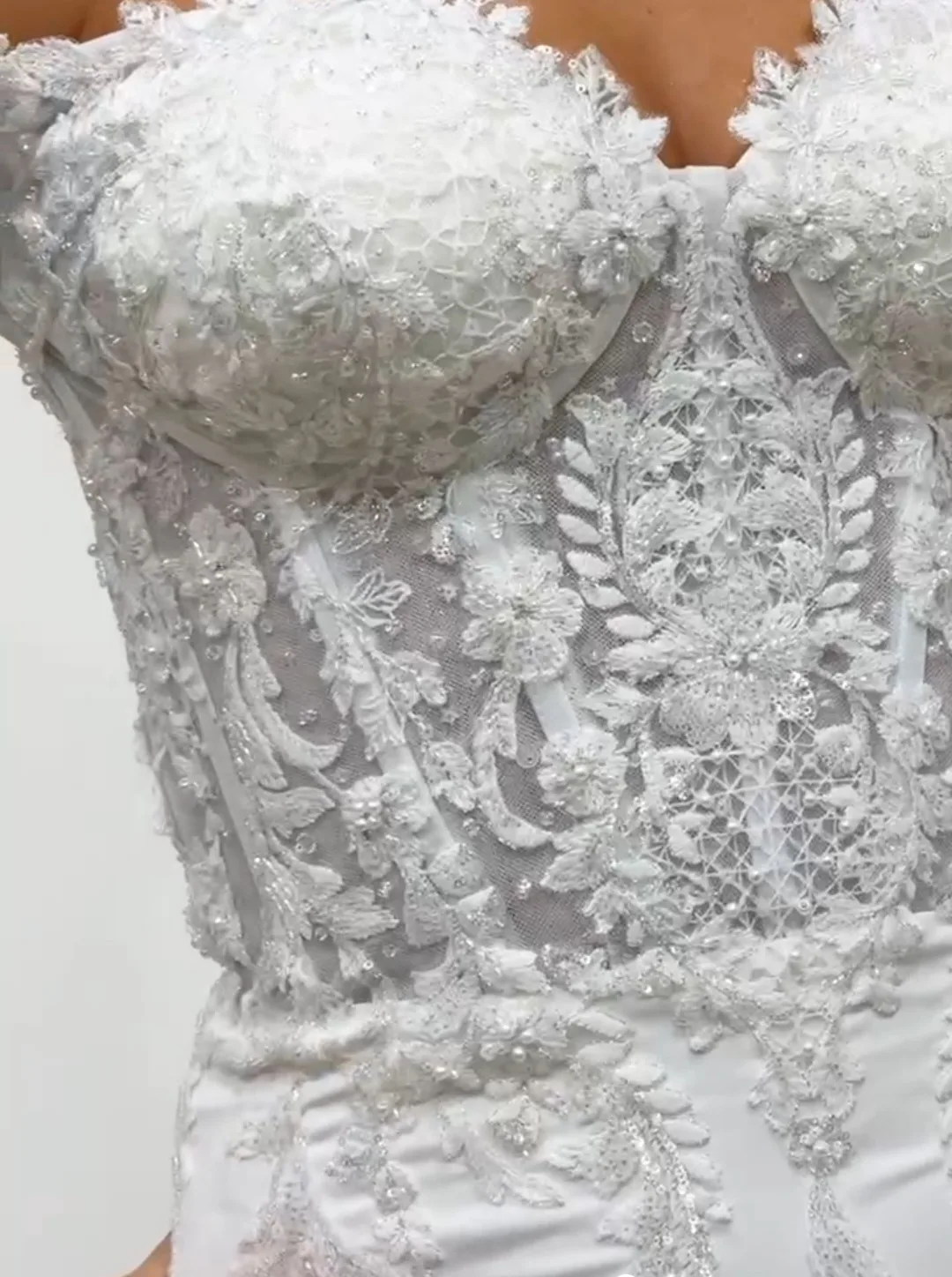Robe de mariée sirène dentelle manche longue – Image 3