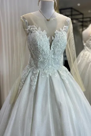 robe de mariée princesse blanche, digne d’un conte de fées
