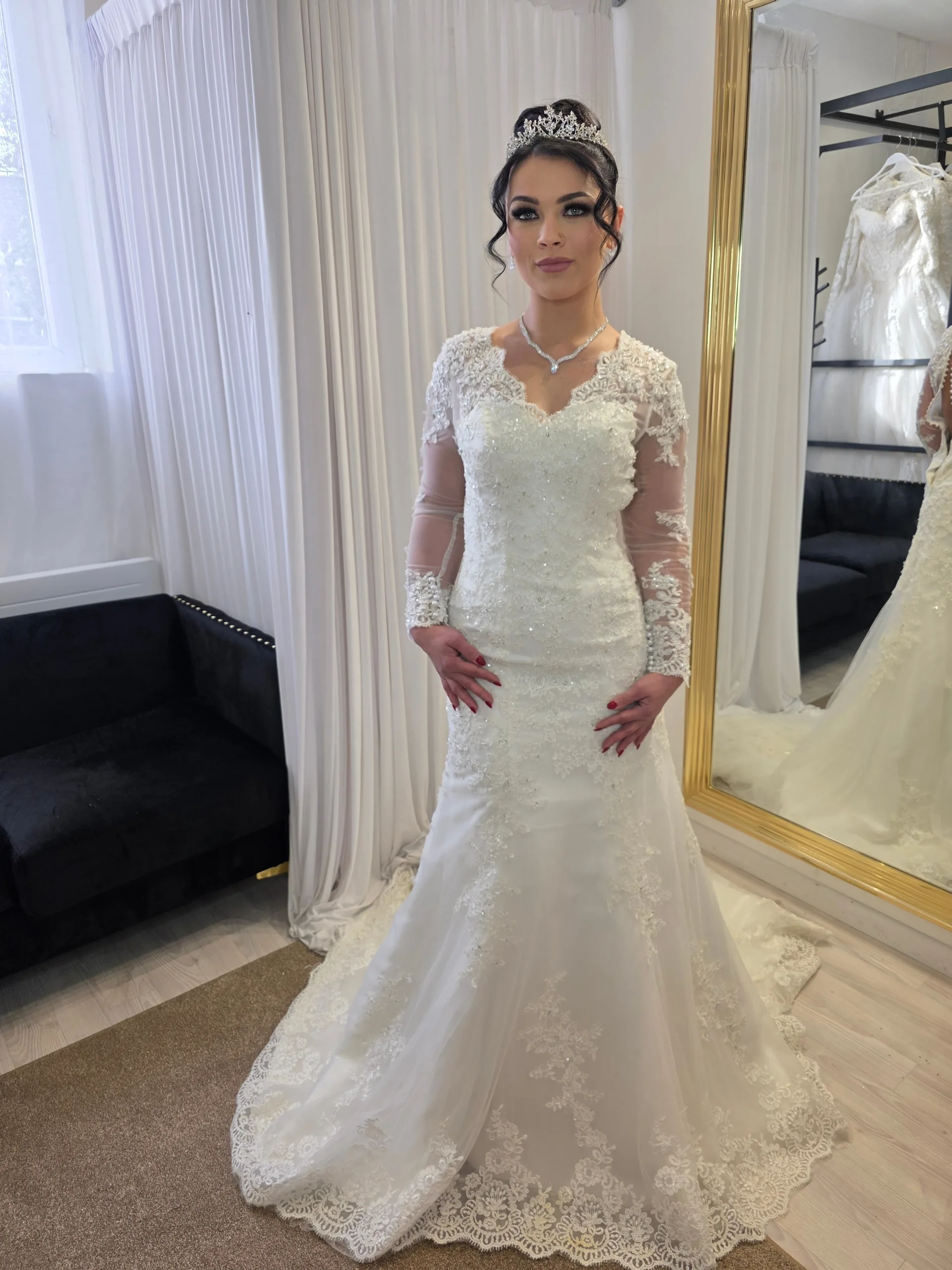 robe sirène en dentelle à manche longue