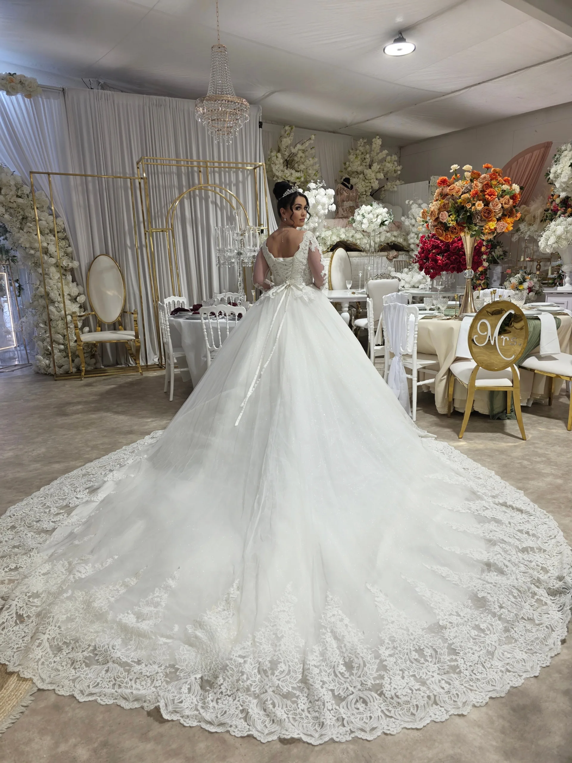 Robe princesse à manches longues en dentelle et tulle scintillant – Image 3