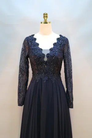 Robe longue en mousseline avec dentelle brodée