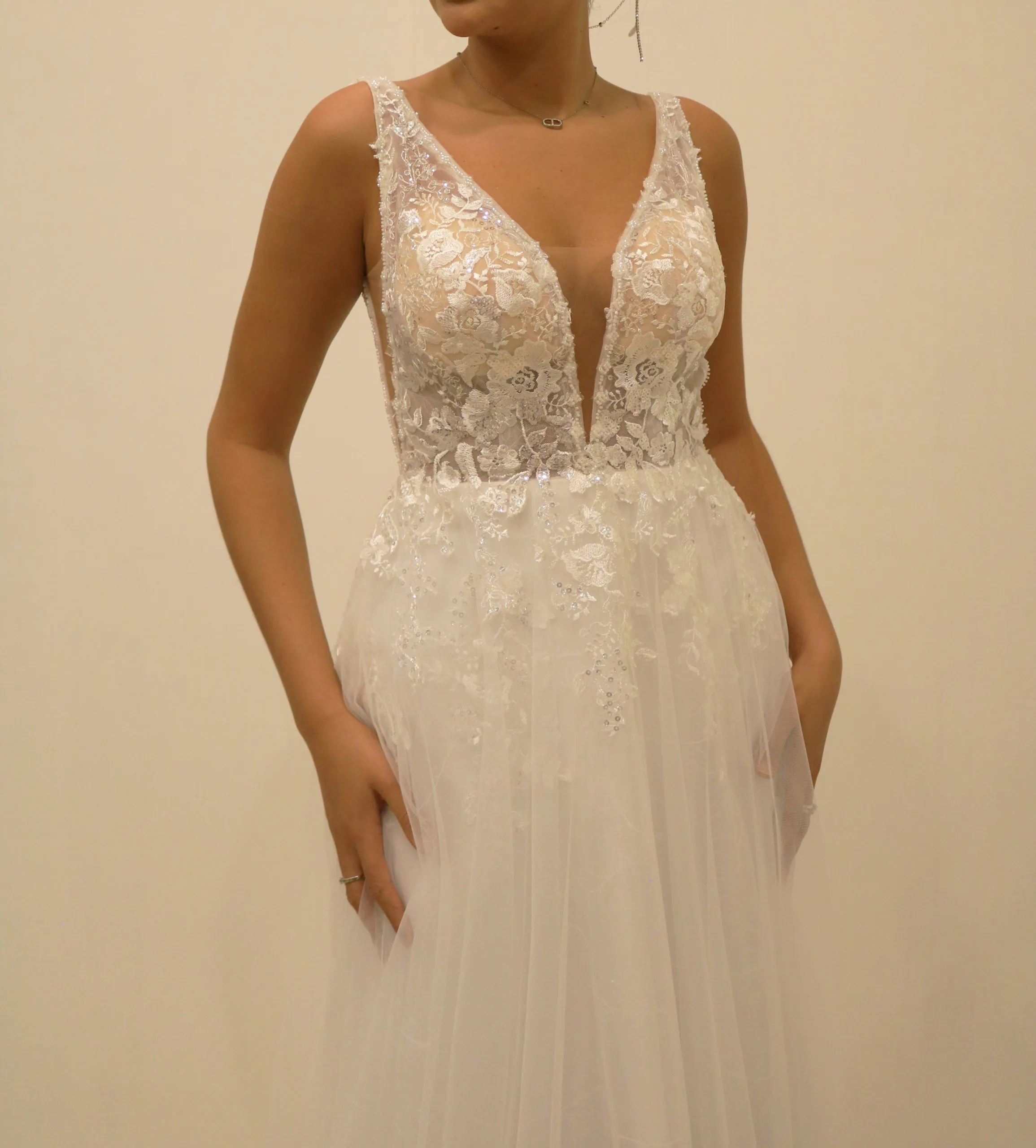 robe élégance en tulle et dentelle scintillante