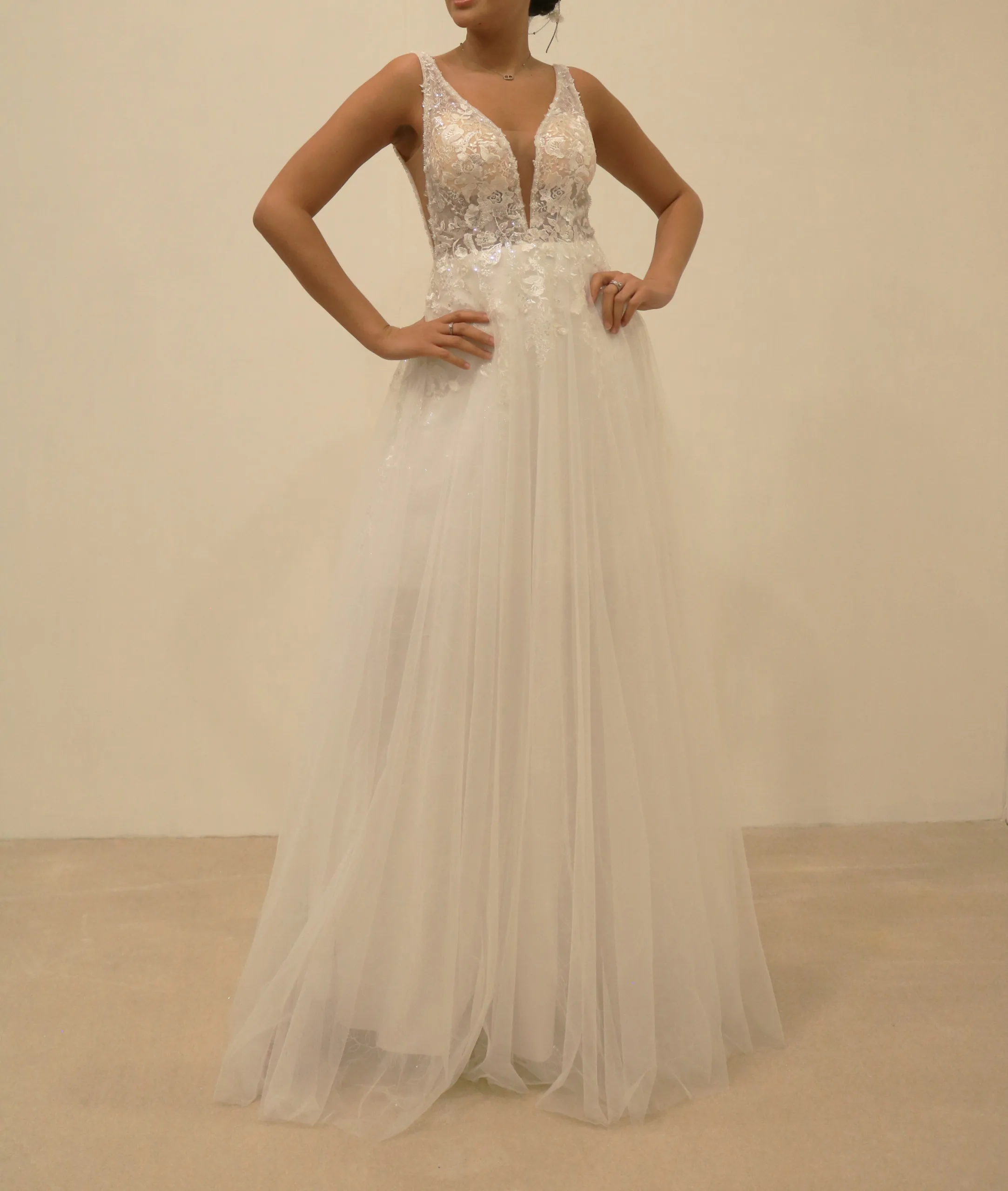 Robe élégance en tulle et dentelle scintillante – Image 3