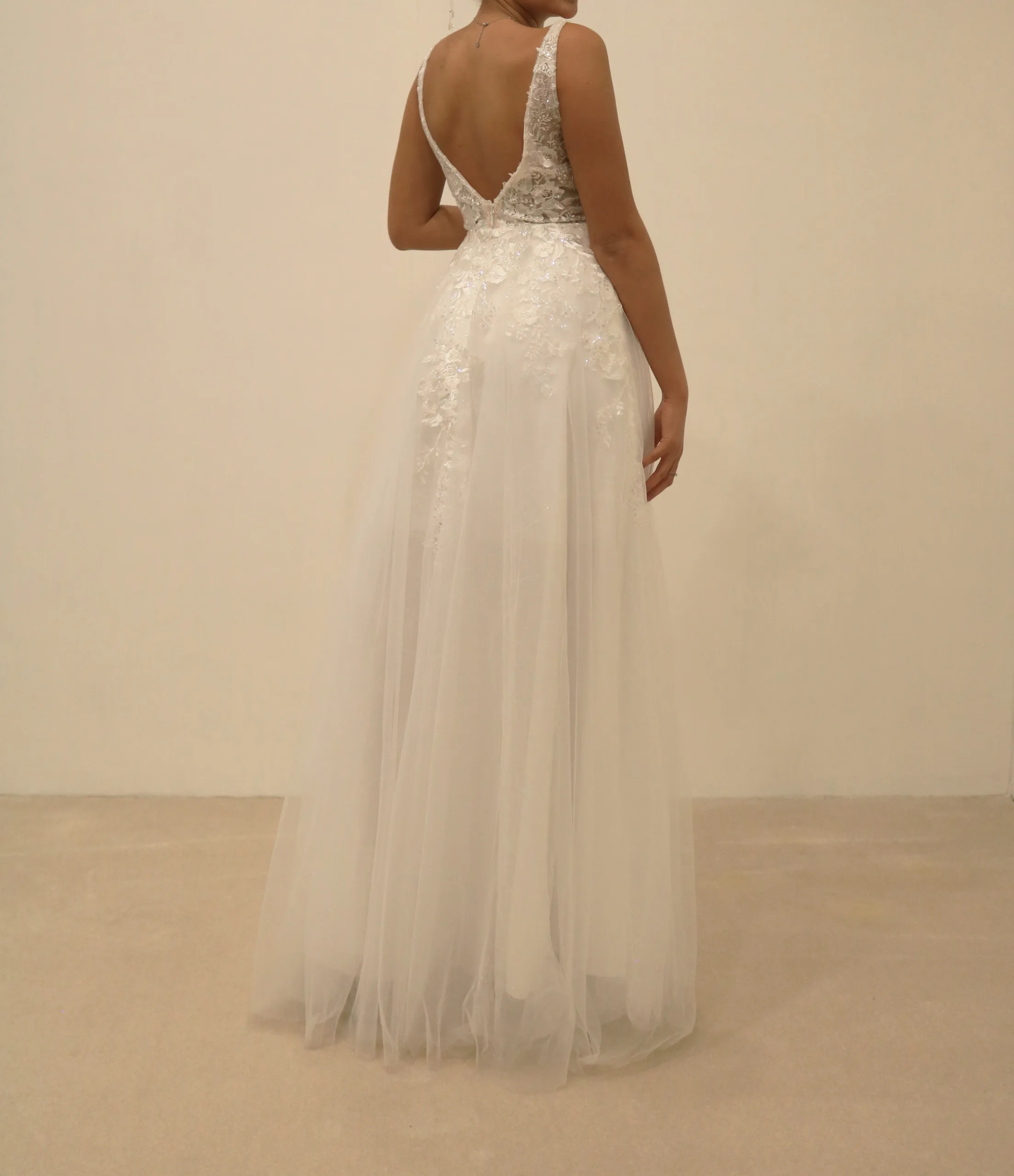 Robe élégance en tulle et dentelle scintillante – Image 2