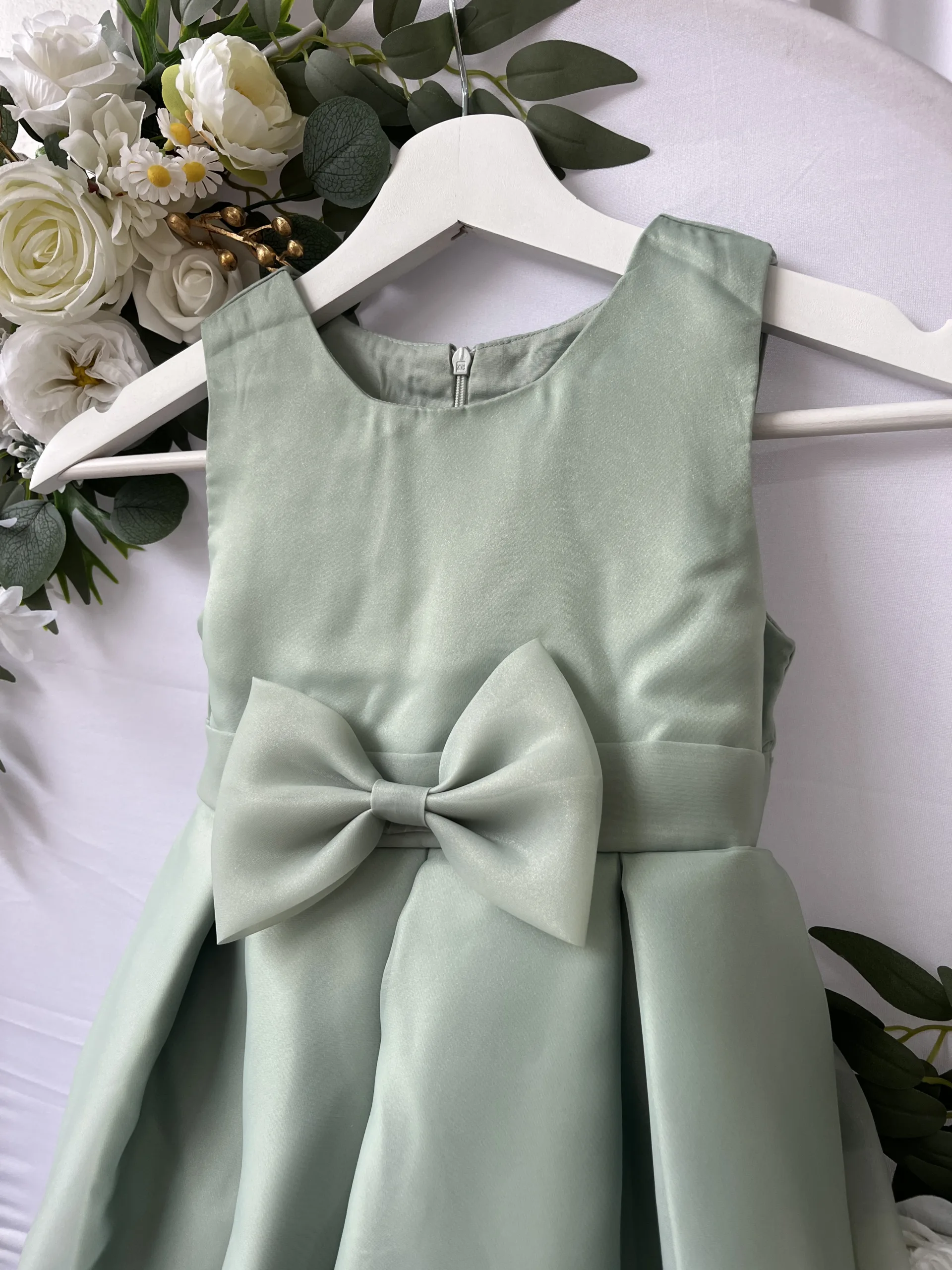 Robe fille vert sauge avec nœud – Robe cérémonie élégante enfant mariage – Image 2